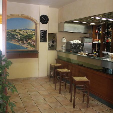 Albergo Vittoria Овада Экстерьер фото