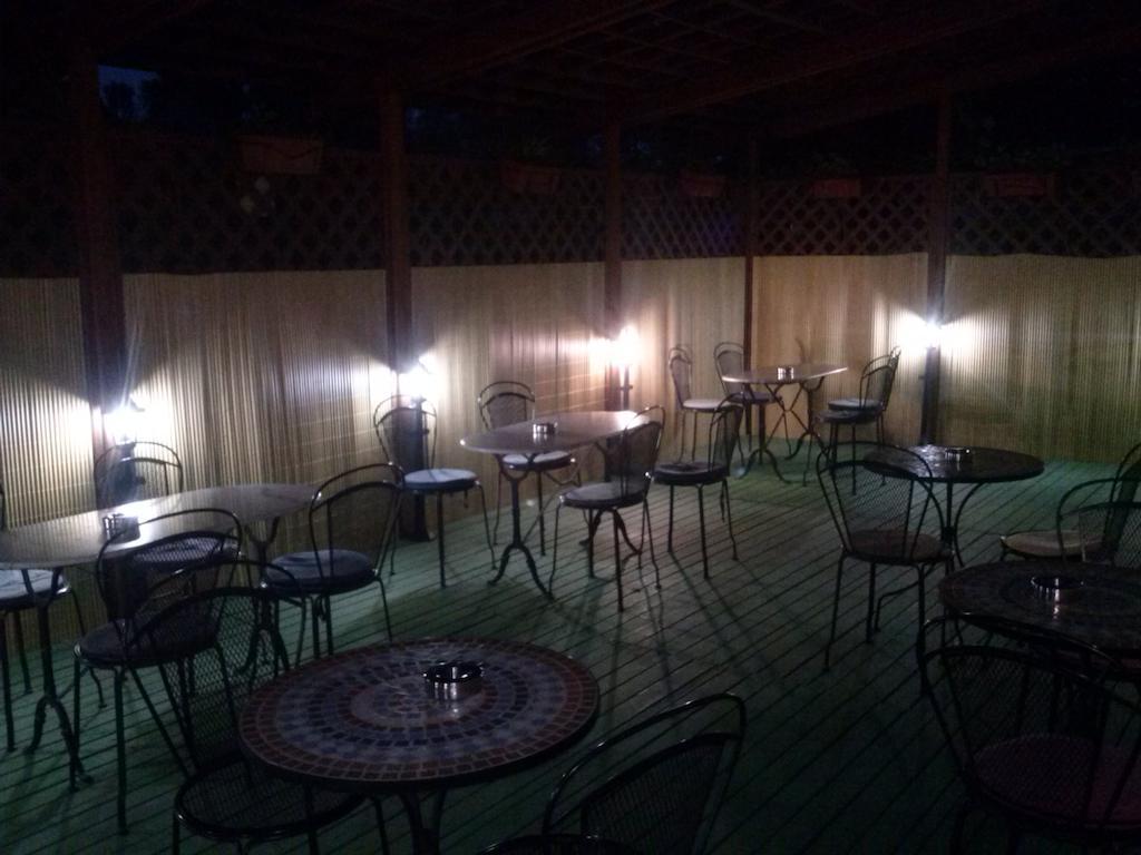 Albergo Vittoria Овада Экстерьер фото