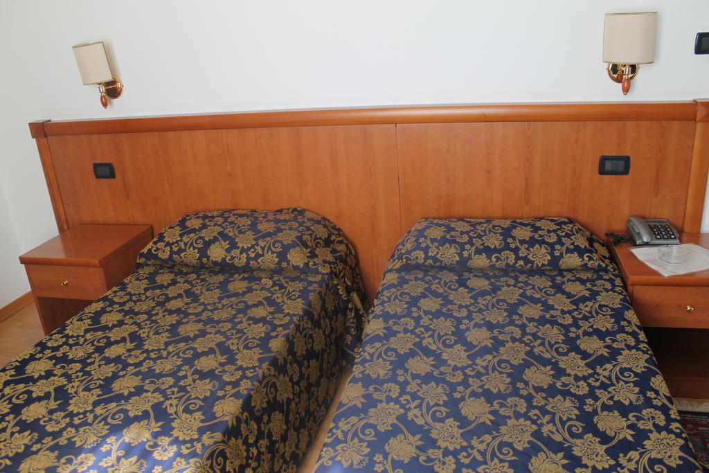 Albergo Vittoria Овада Номер фото