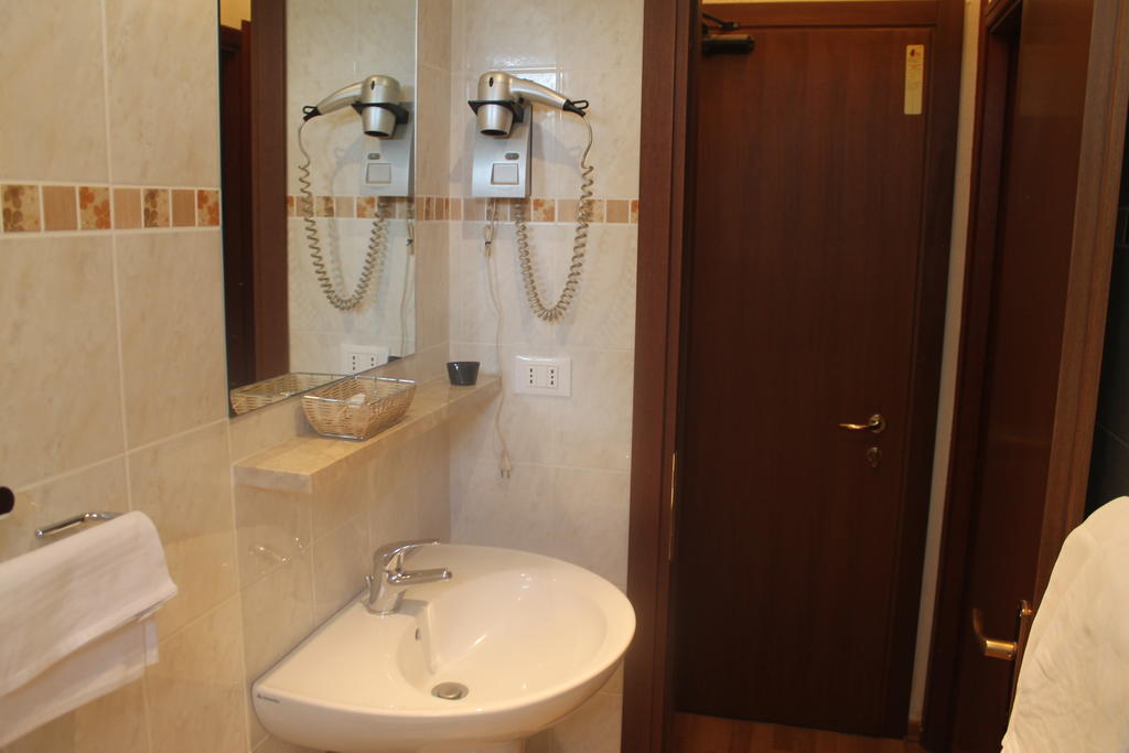 Albergo Vittoria Овада Номер фото